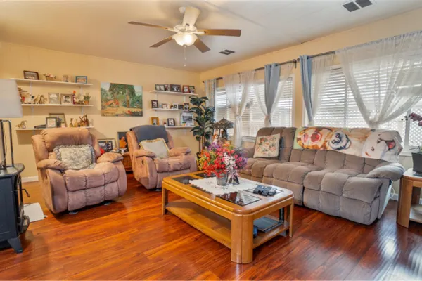300 SAN MARCUS DR