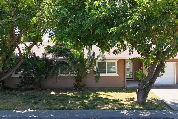 229 LONG ST