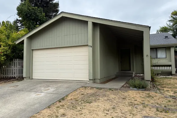 238 HUMMINGBIRD CT