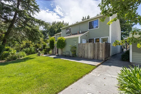139 VISTA VIEW DR
