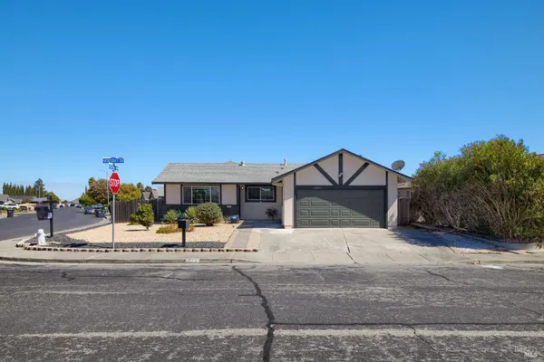 513 MONTEREY DR