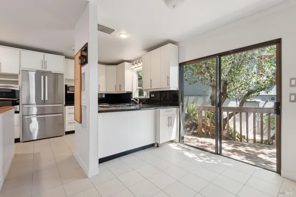 11 ALCATRAZ AVE