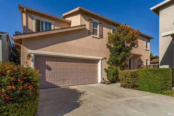 1125 STRAWBERRY LN