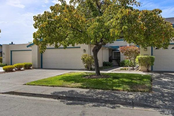 1492 LONDON CIR