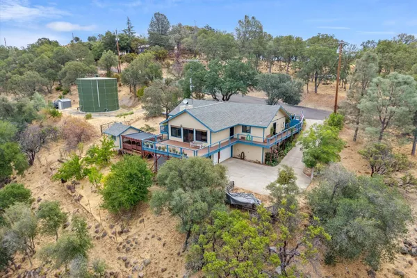 2709 HARNESS DR