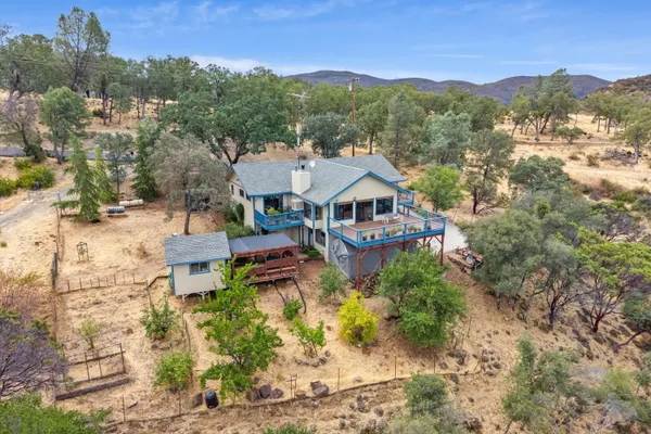 2709 HARNESS DR