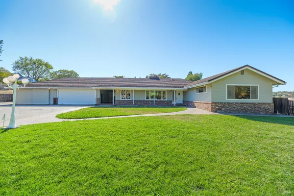 4 RANCH RD