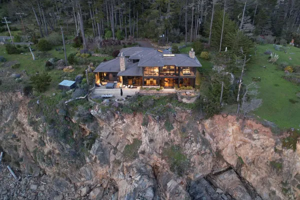 22138 HWY 1 1