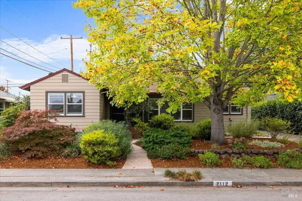 2112 GEARY DR