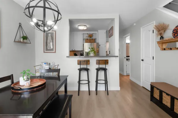100 MARIN CENTER DR 28