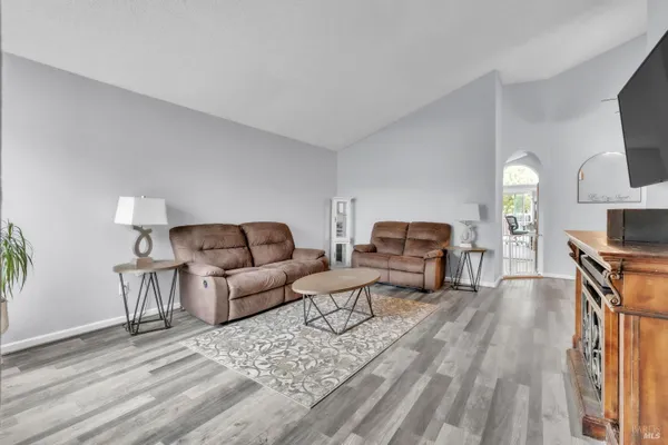 2637 VALLEY OAK WAY