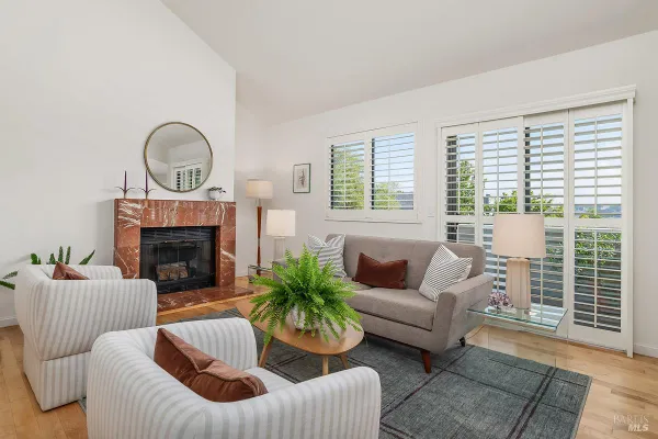 57 BIRCHWOOD DR