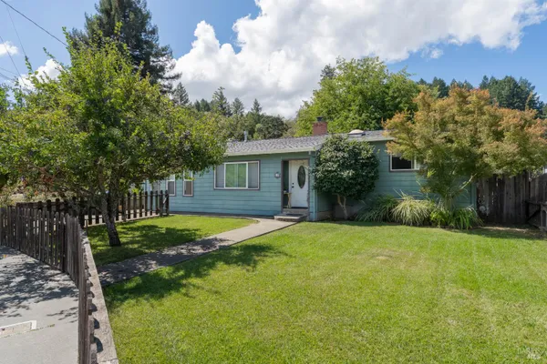10 BROOKSIDE DR