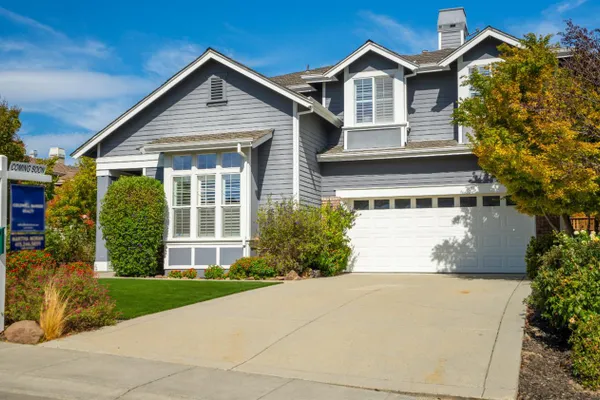 84 PINHEIRO CIR