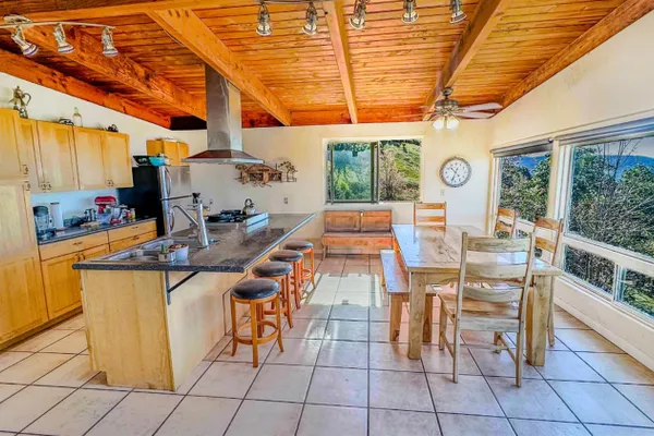 34100 MENDOCINO PASS RD