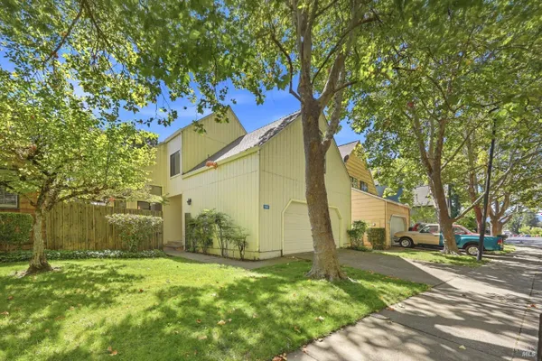 518 MARCH AVE