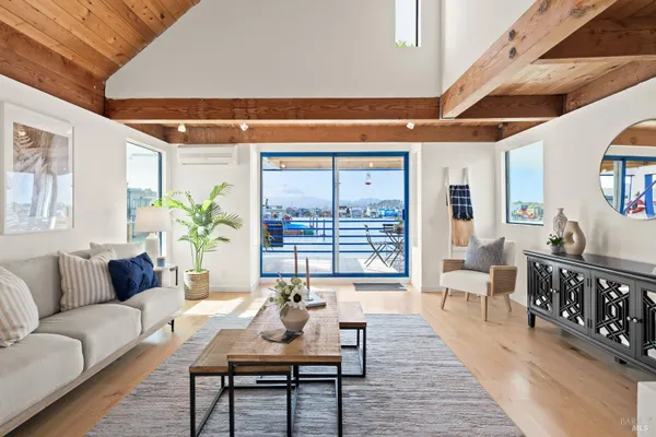 15 LIBERTY DOCK