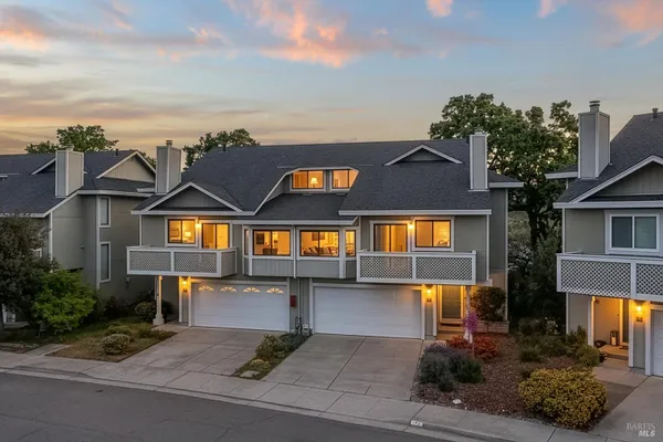 21 BRIARWOOD CT
