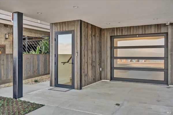 489 BRIDGEWAY