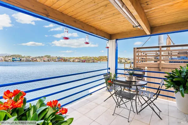15 LIBERTY DOCK