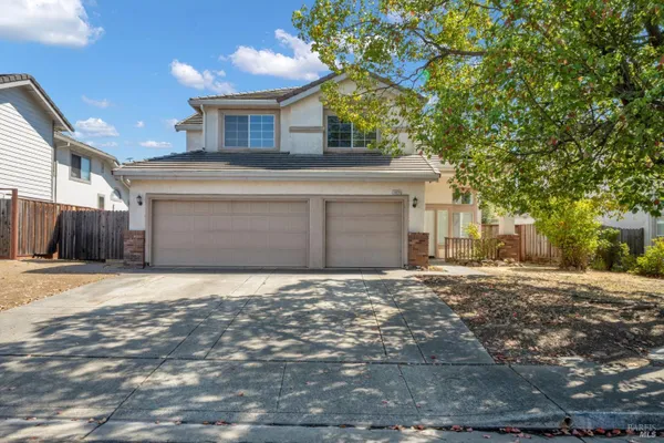 1028 SANDHURST DR