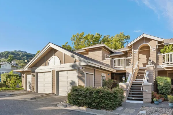 38 LITTLE CREEK LN