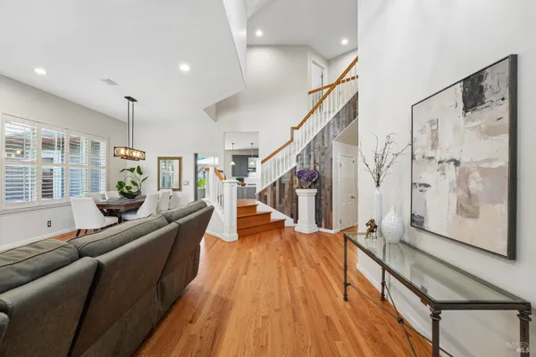 316 DOMINIC CT