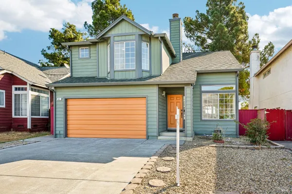 341 RIDGECREST CIR