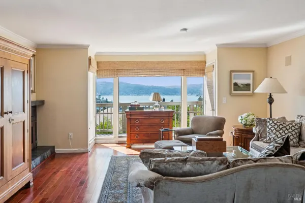 94 MARINERO CIR