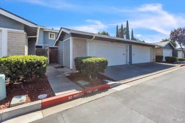 2966 SUNBIRD DR