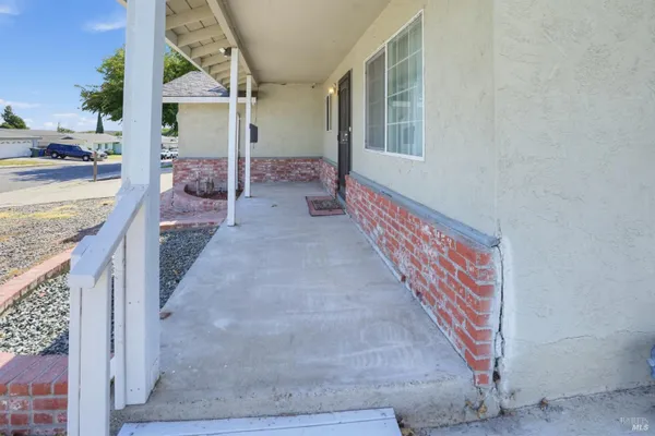 190 TAHOE DR