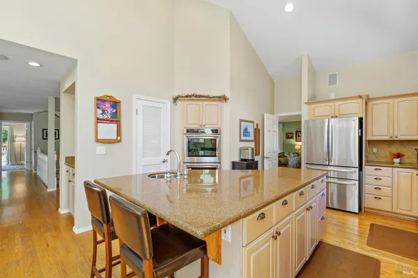 525 MALOBAR DR