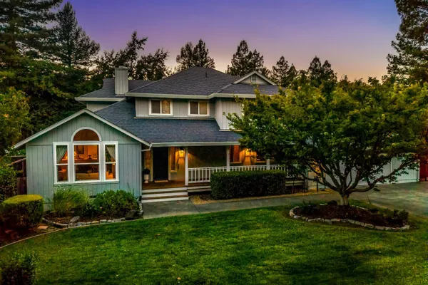 9323 LAKEWOOD DR