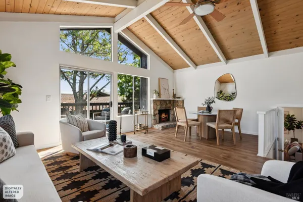 34 TOMAHAWK DR