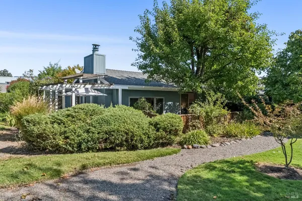 71 CREEK LN