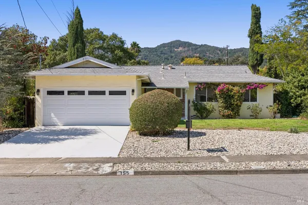 155 BLACKSTONE DR