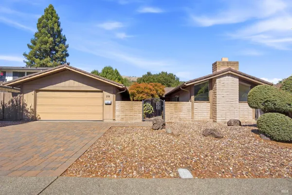 59 MOUNT MUIR CT