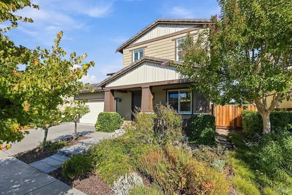 218 SAFFRON CT
