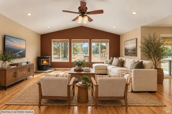 7921 UVA DR