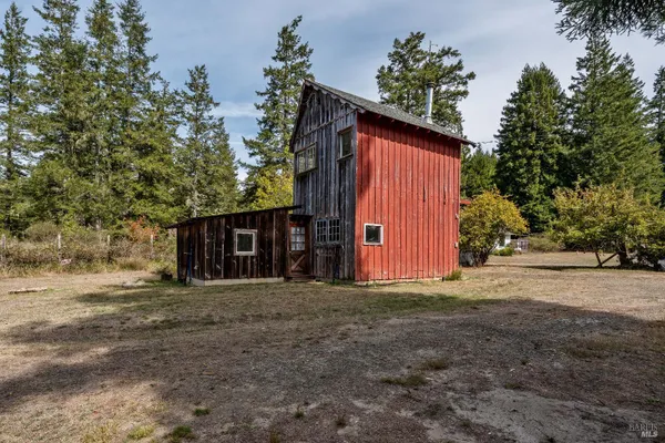 42500 LITTLE LAKE RD