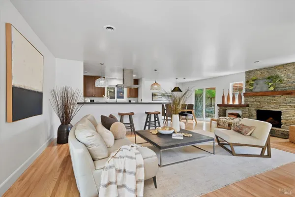 3681 DARTMOUTH DR