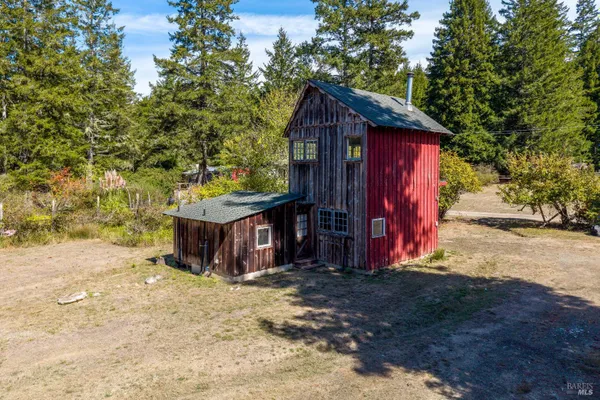 42500 LITTLE LAKE RD