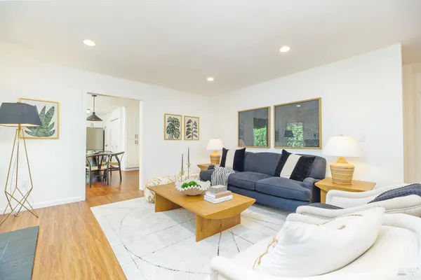 1711 GRAND AVE