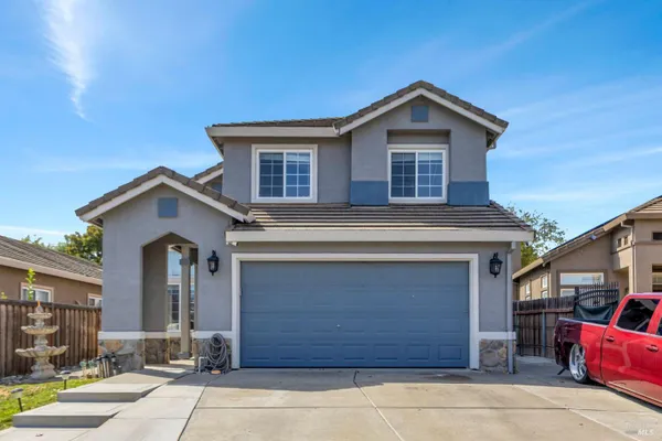 1093 CLOVERBROOK CIR
