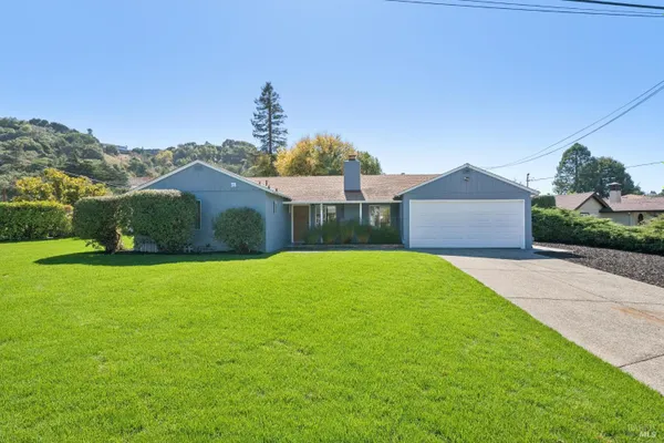 68 MERCURY AVE
