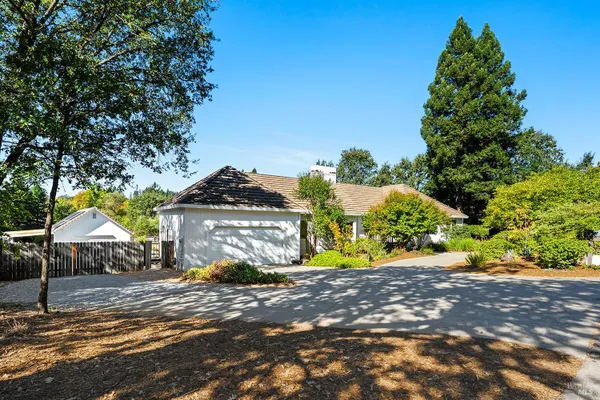 231 ZINFANDEL RD