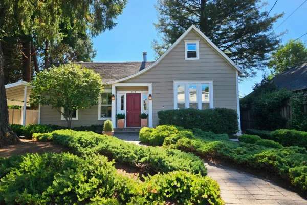 234 LINCOLN ST