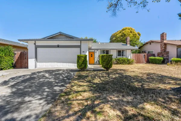 1030 MEADOWLARK DR