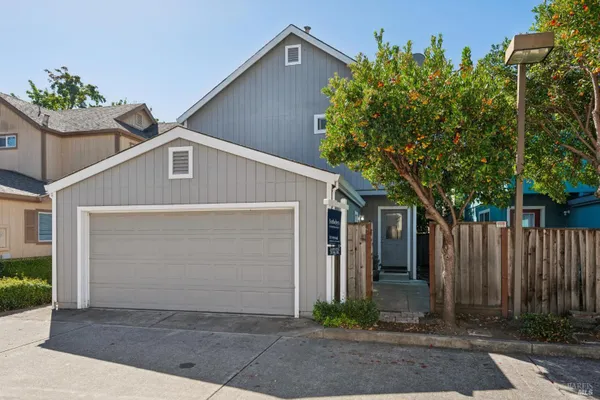 316 WHITE PINE CT