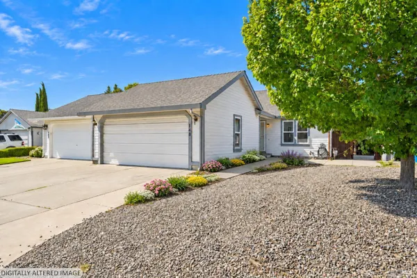 148 COLUMBIA DR